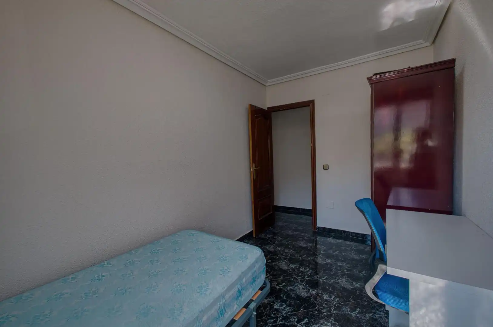 Bedroom of Flat for sale in Jaén
