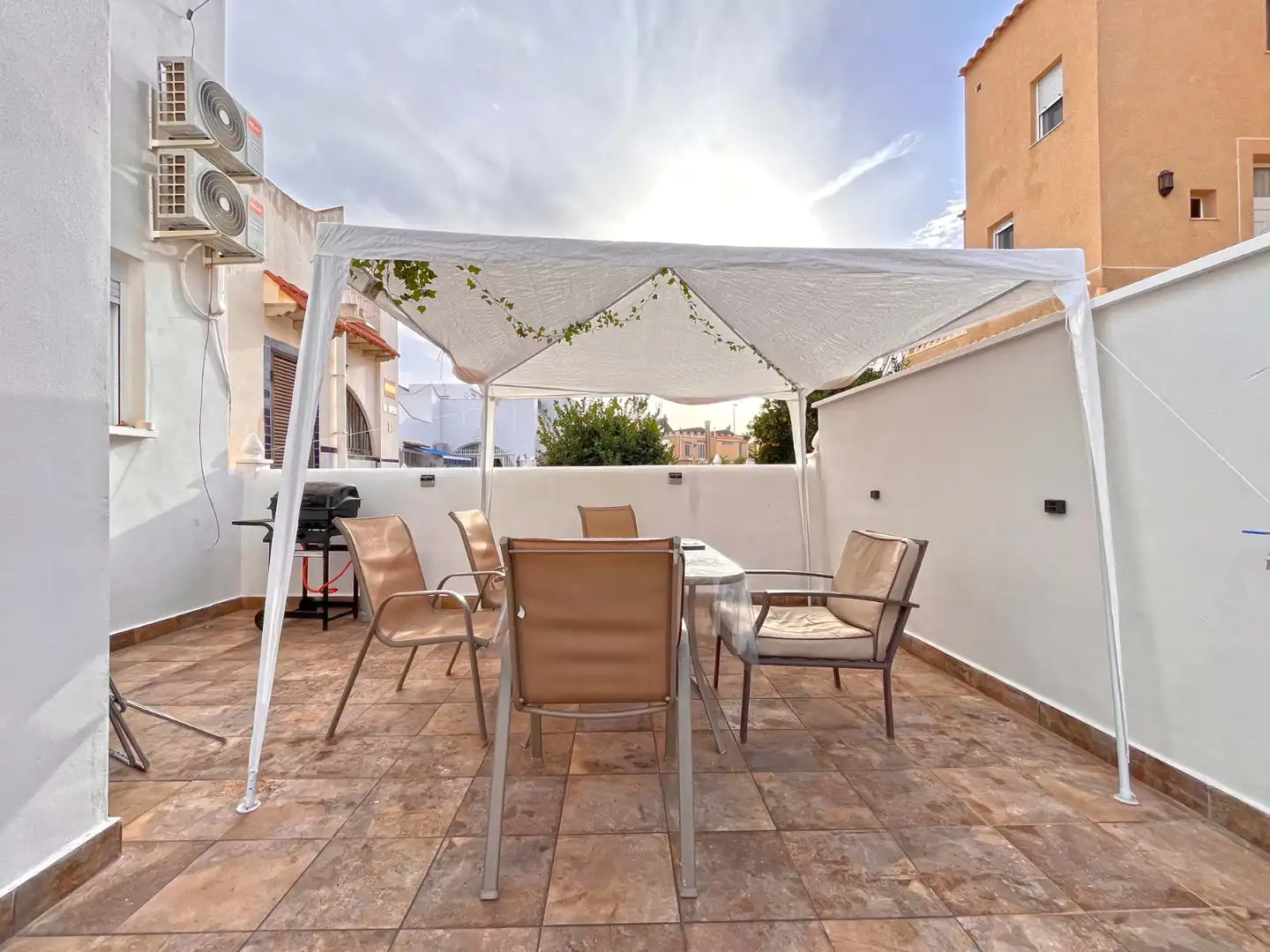 Casa aparellada amb jardí en venda a Orihuela Costa, imagen 3