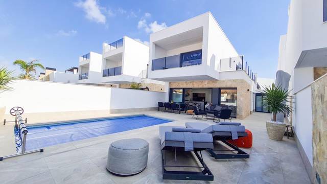 Casa-chalet en Venta en San Pedro del Pinatar ciudad