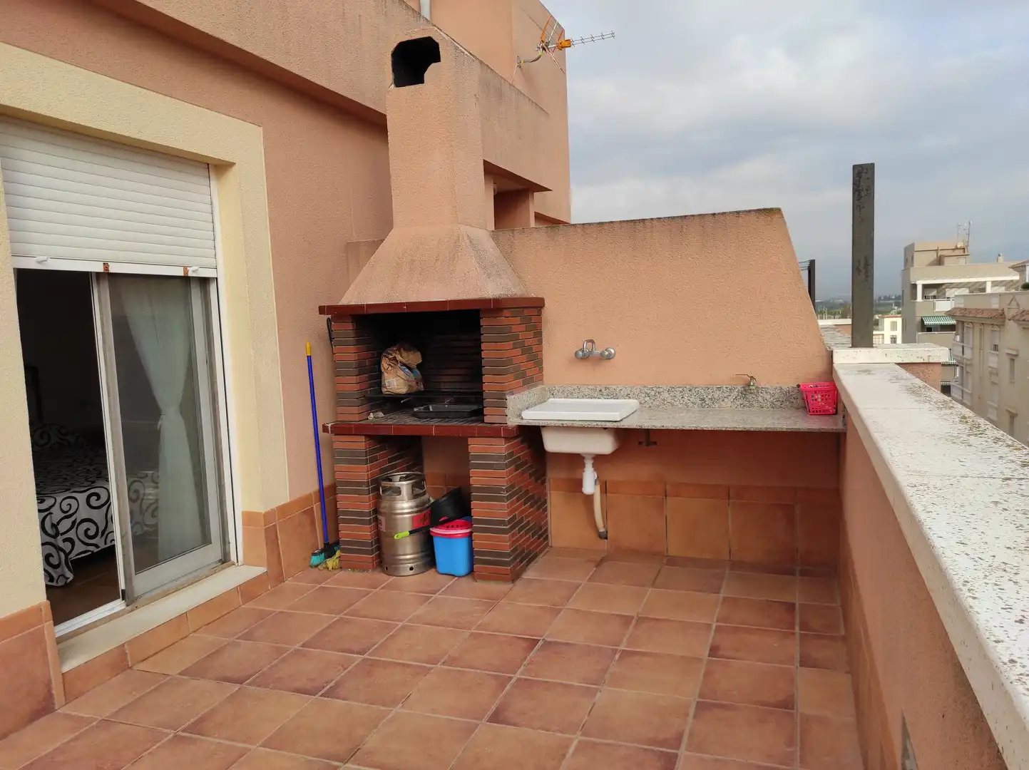 Terrasse von Dachboden zur Miete in Moncofa mit Klimaanlage, Terrasse und Abstellraum
