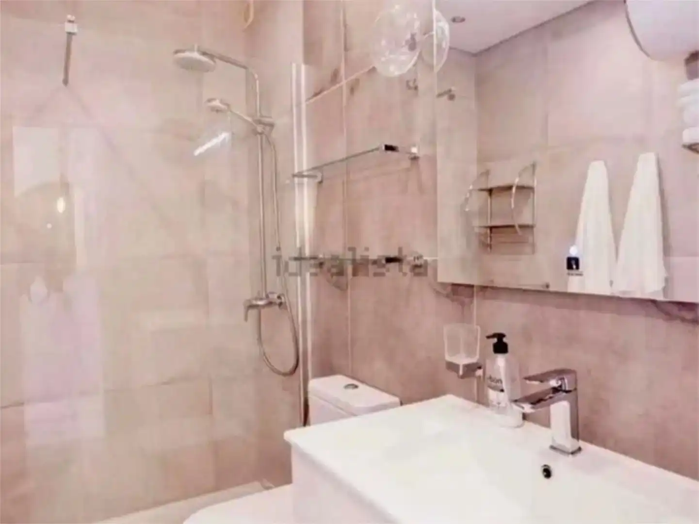 Bathroom of Flat for rent in Adeje  with Air Conditioner, Swimming Pool and Balcony