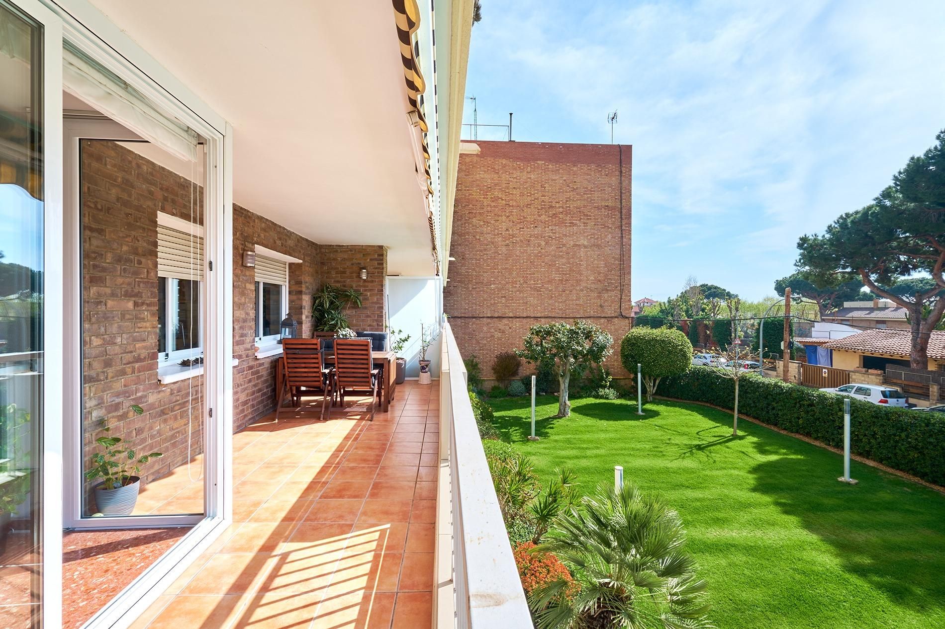 Garden of Flat for sale in Vilassar de Mar  with Air Conditioner, Heating and Private garden