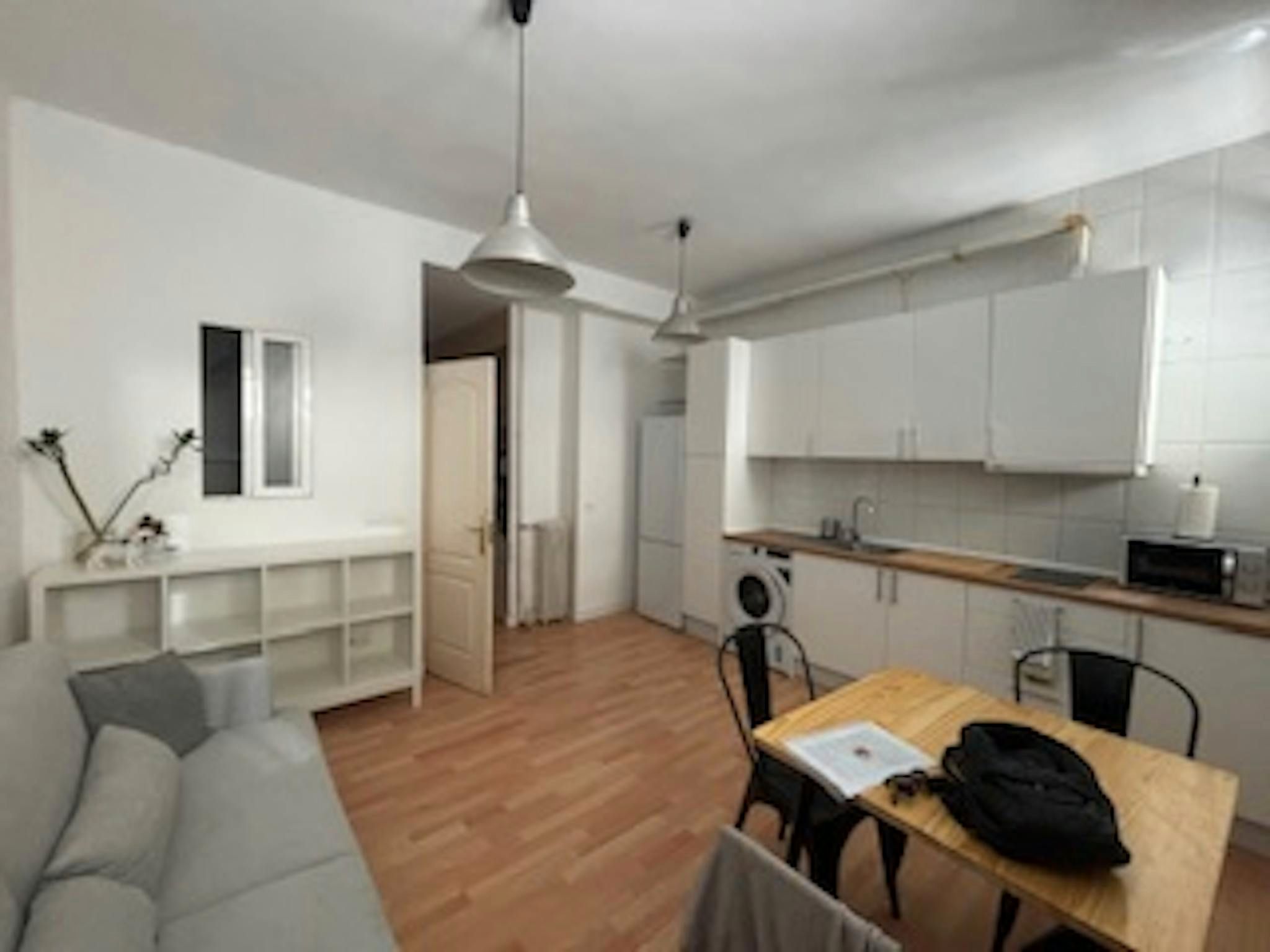 Kitchen of Flat to rent in  Madrid Capital  with Air Conditioner, Heating and Furnished