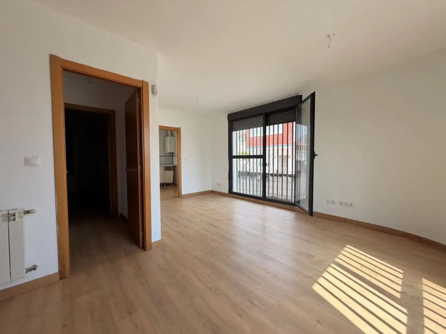 Habitación de Casa o chalet en venta en Torrelavega  con Calefacción, Jardín privado y Parquet