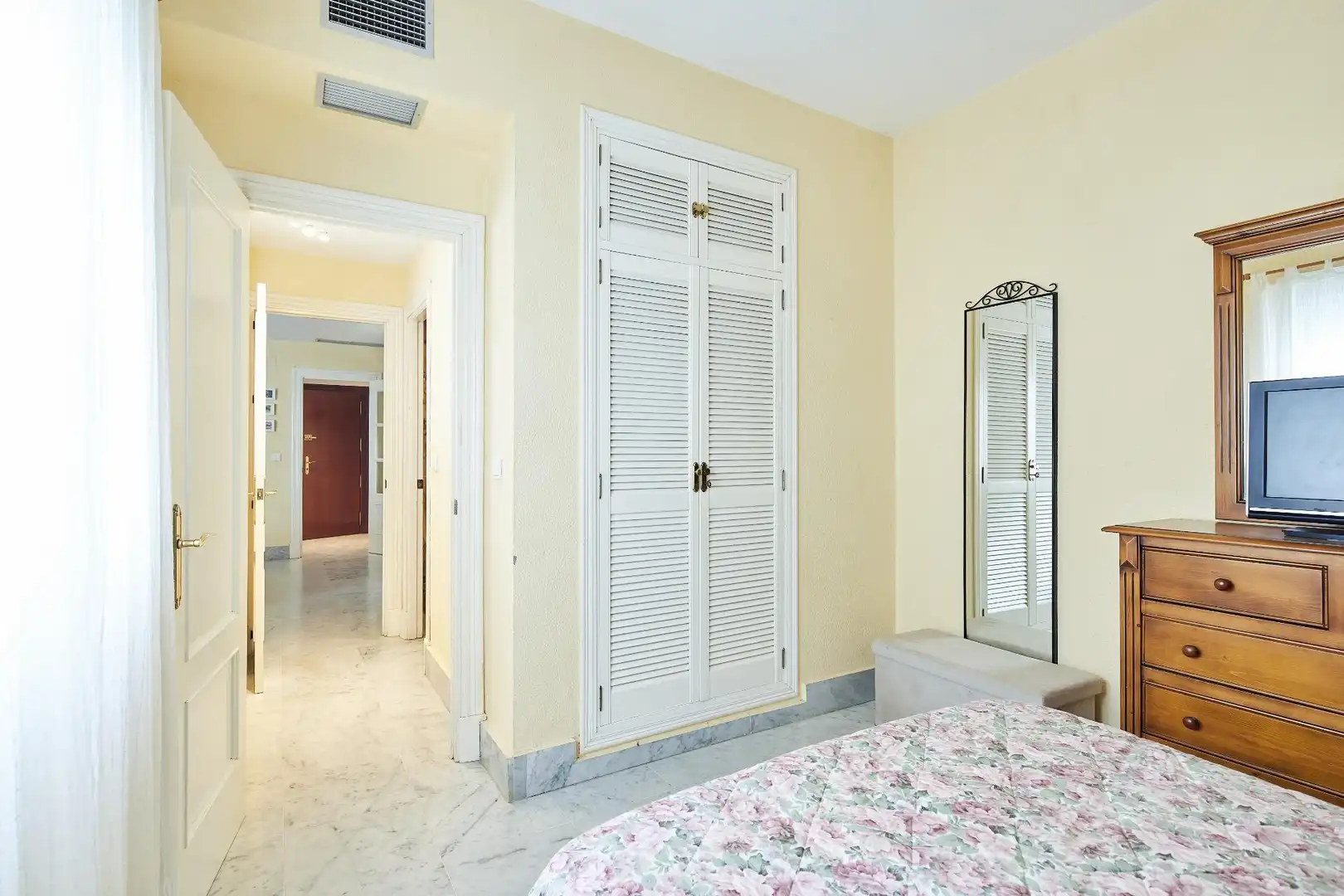 Habitación de Piso en venta en Cádiz con Aire acondicionado y Amueblado