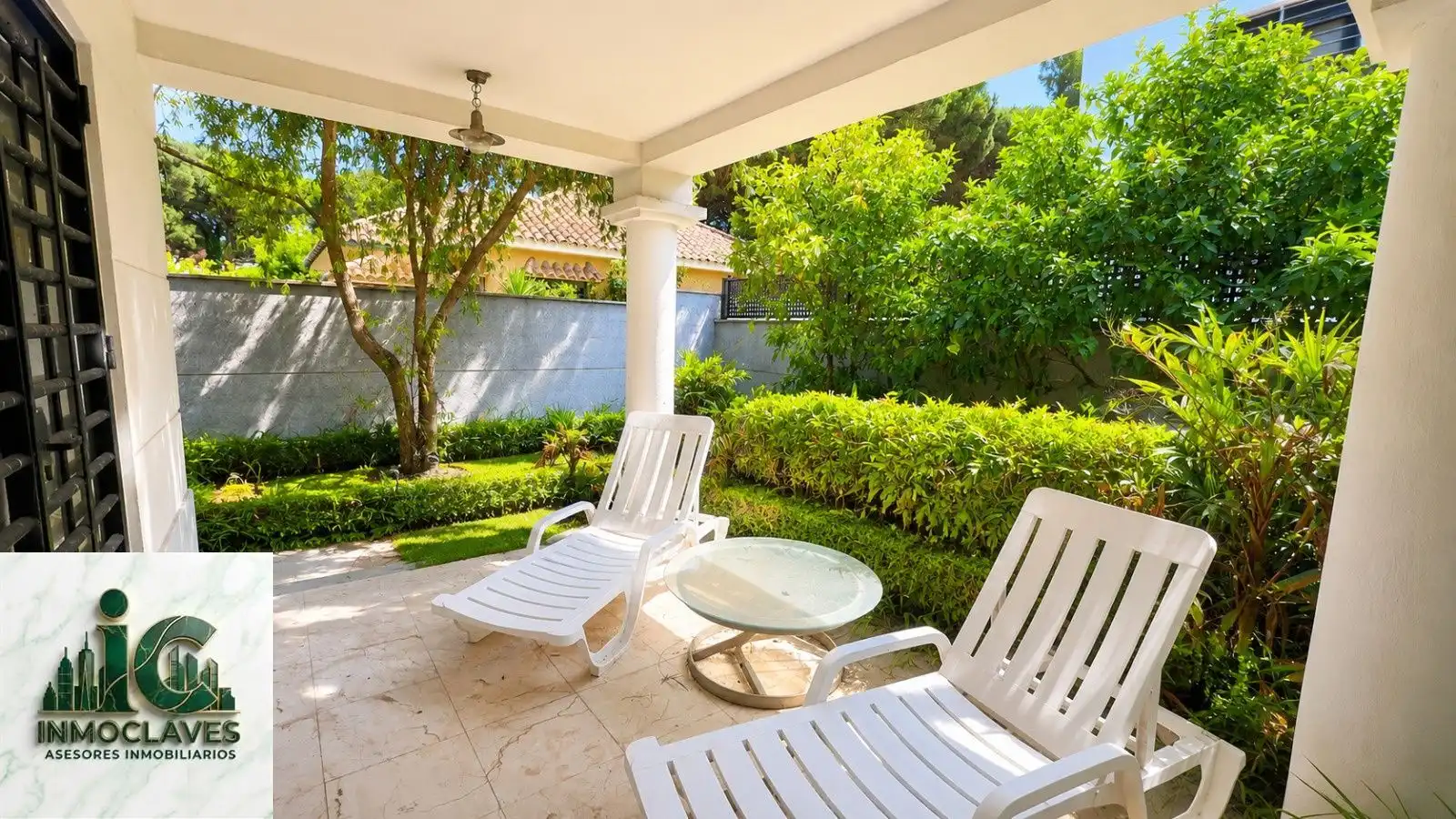 Terrace of Detached homes for sale in Algeciras  with Air Conditioner, Heating and Private garden