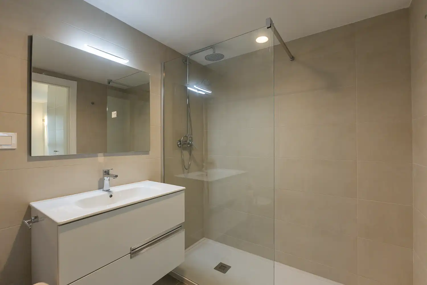 Baño de Piso de alquiler en Dénia con Aire acondicionado, Calefacción y Trastero