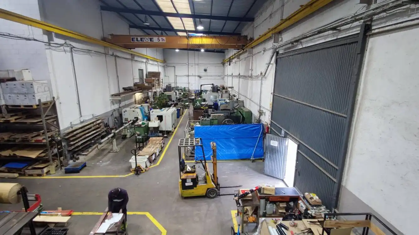 Nave industrial en venta en Vallirana