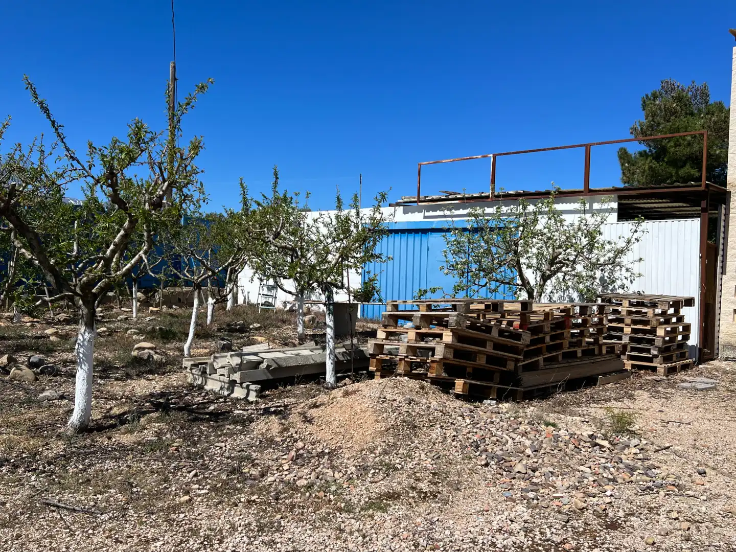 Vista exterior de Nave industrial en venta en Bulbuente