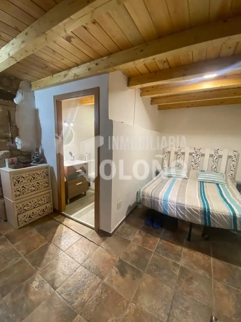 Country house zum Verkauf in Rodezno mit Terrasse, Abstellraum und Möbliert