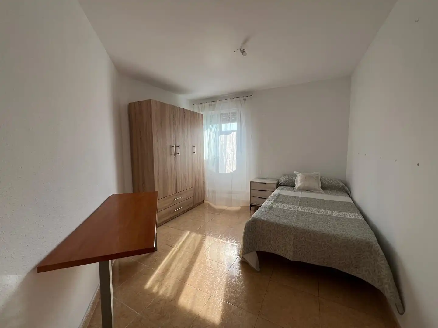 Bedroom of Flat for share in Córdoba  with Air Conditioner and Terrace
