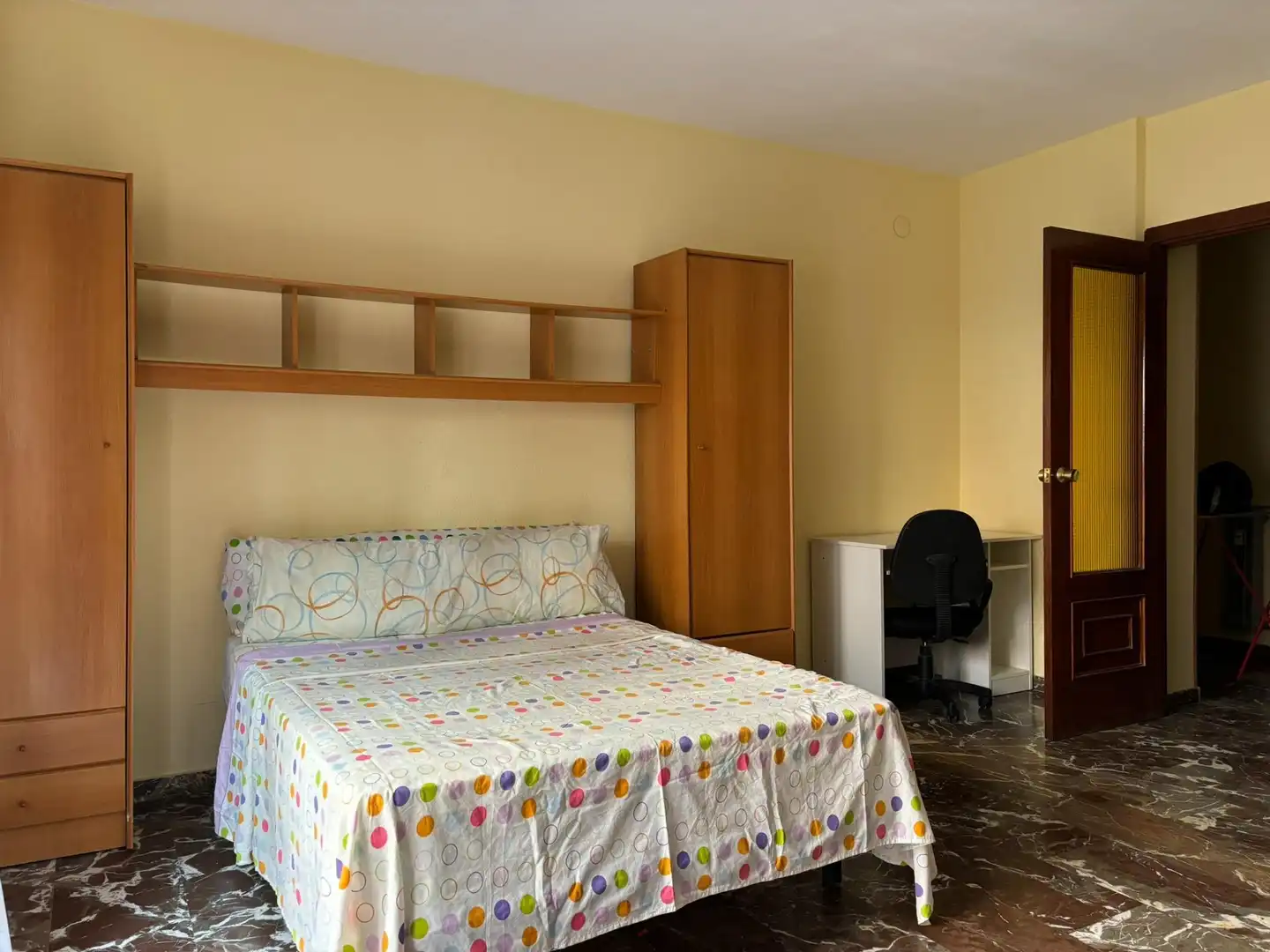 Estudio de alquiler en Calle Tablas, Centro - Sagrario