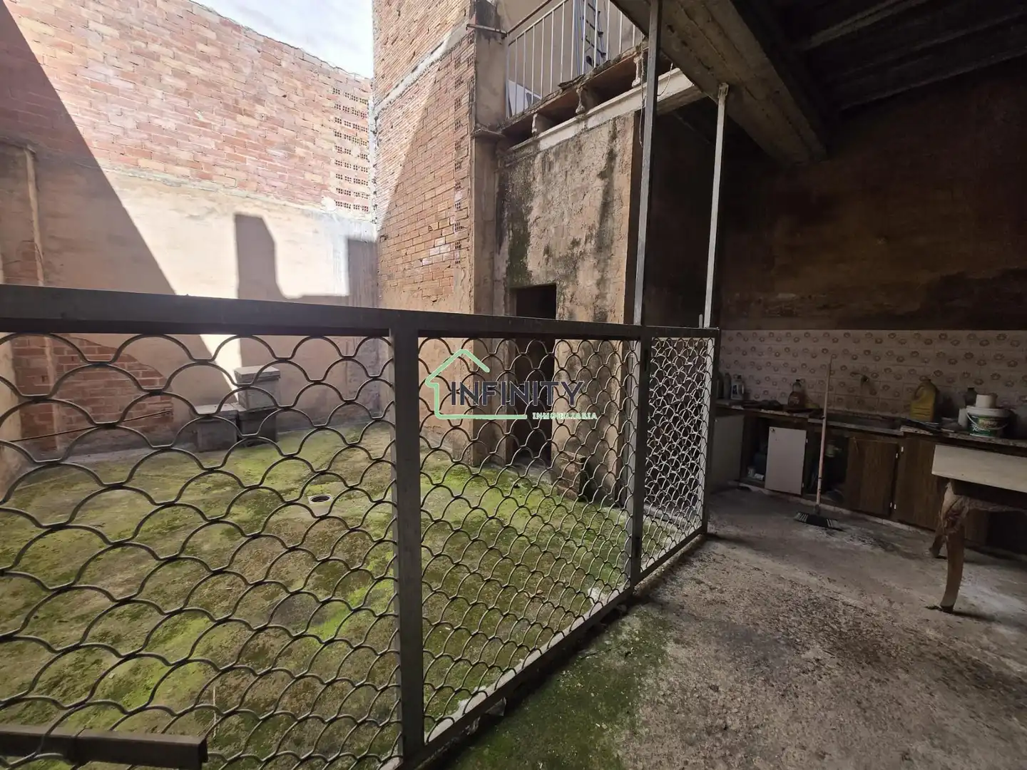 Jardín de Edificio en venta en La Font d'en Carròs