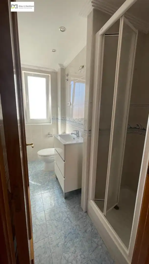 Baño de Piso en venta en León Capital  con Calefacción, Parquet y Terraza