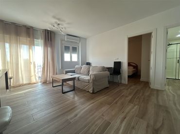 Duplex with balcony to rent in Calle del Duende