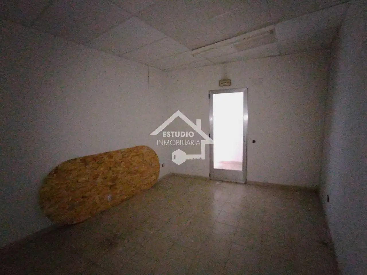 Geschaftsraum zur Miete in Viana
