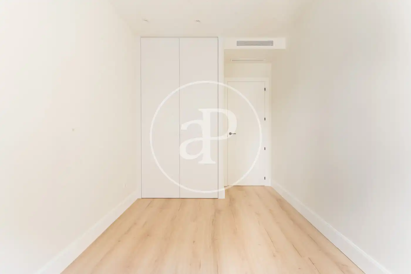 Schlafzimmer von Wohnung zur Miete in Madrid mit Klimaanlage, Heizung und Privatgarten