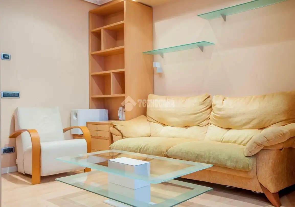 Flat with lift for sale in Av. Donostiarra, imagen 2