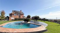 Swimming pool of House or chalet for sale in Palau-solità i Plegamans  with Air Conditioner, Heating and Private garden