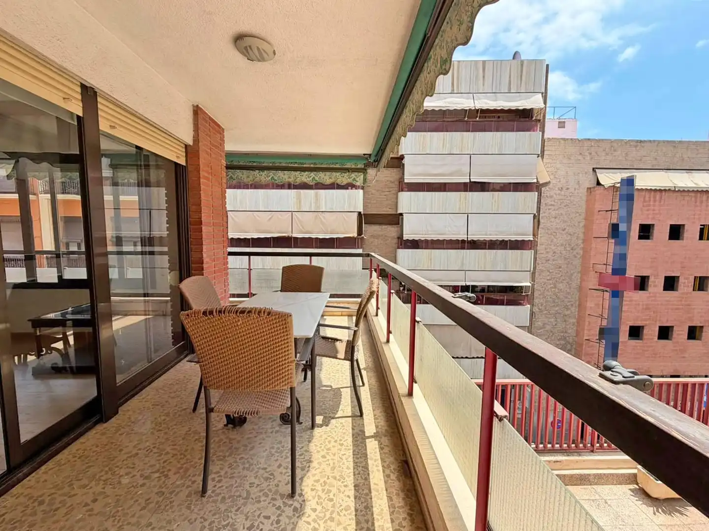 Terrasse von Wohnung zum Verkauf in Alicante / Alacant mit Klimaanlage, Terrasse und Abstellraum