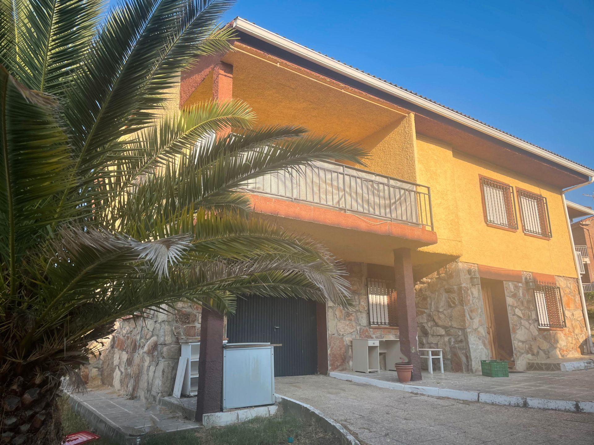 Vista exterior de Casa o chalet en venta en Pelayos de la Presa con Aire acondicionado, Calefacción y Jardín privado