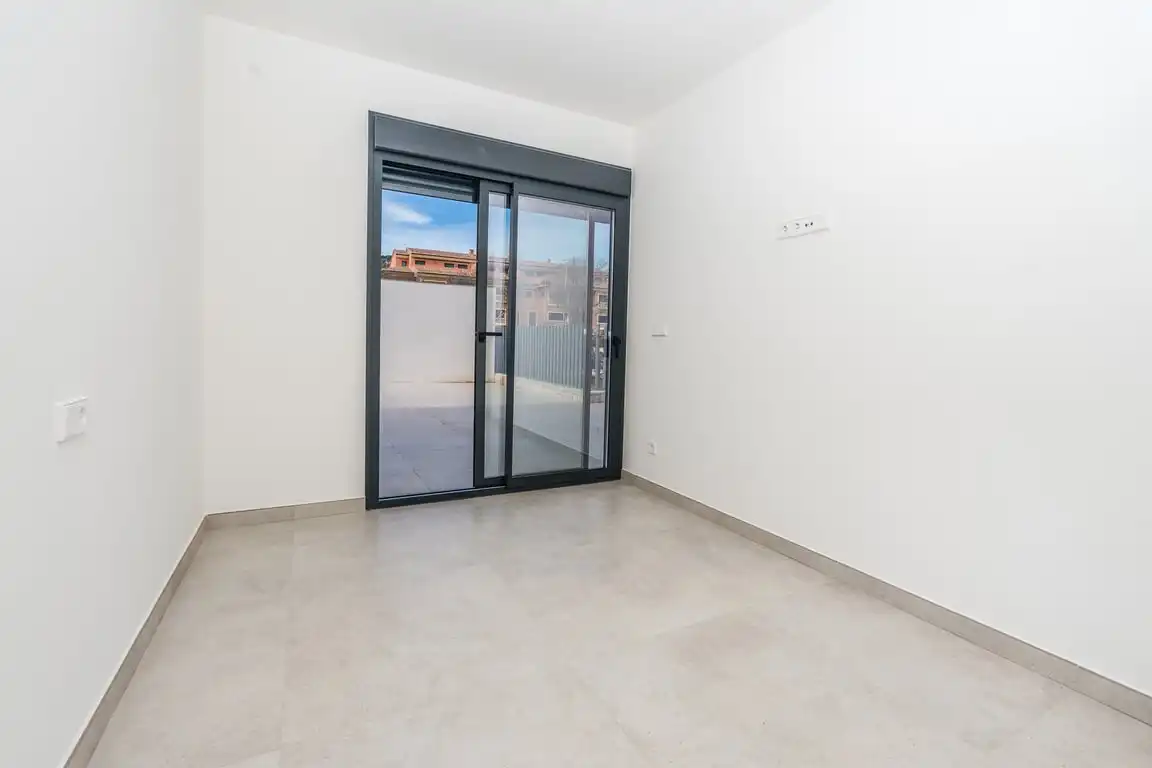 Wohnung zum Verkauf in Jávea / Xàbia mit Klimaanlage, Privatgarten und Abstellraum