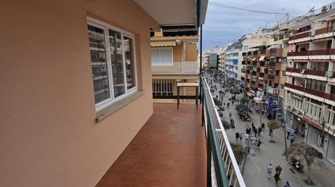 Piso reformado con parking en Calle Gambo  Benidorm