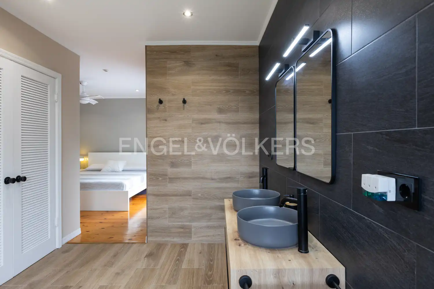 Baño de Casa o chalet de alquiler en Serra con Calefacción, Jardín privado y Parquet