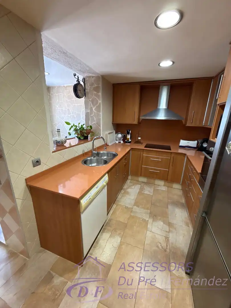 Casa aparellada amb terrassa en venda a Sant Cebrià de Vallalta, imagen 25