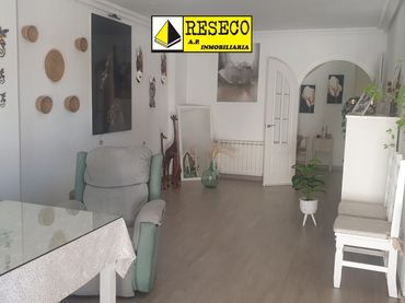 Casa amb balcó en venda a Parque de la Constitución 5a