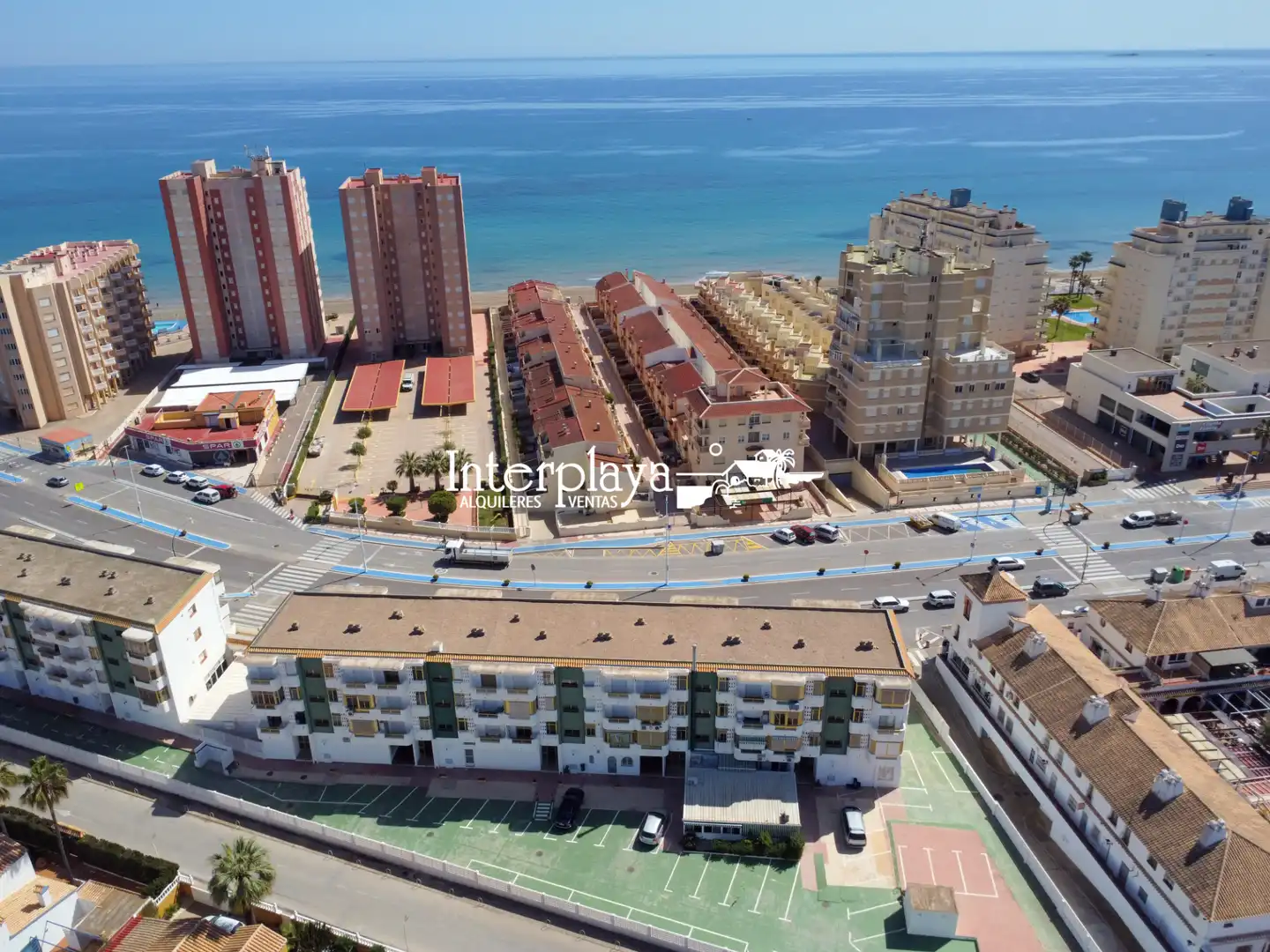 Vista exterior de Apartament en venda en La Manga del Mar Menor amb Aire condicionat, Terrassa i Moblat