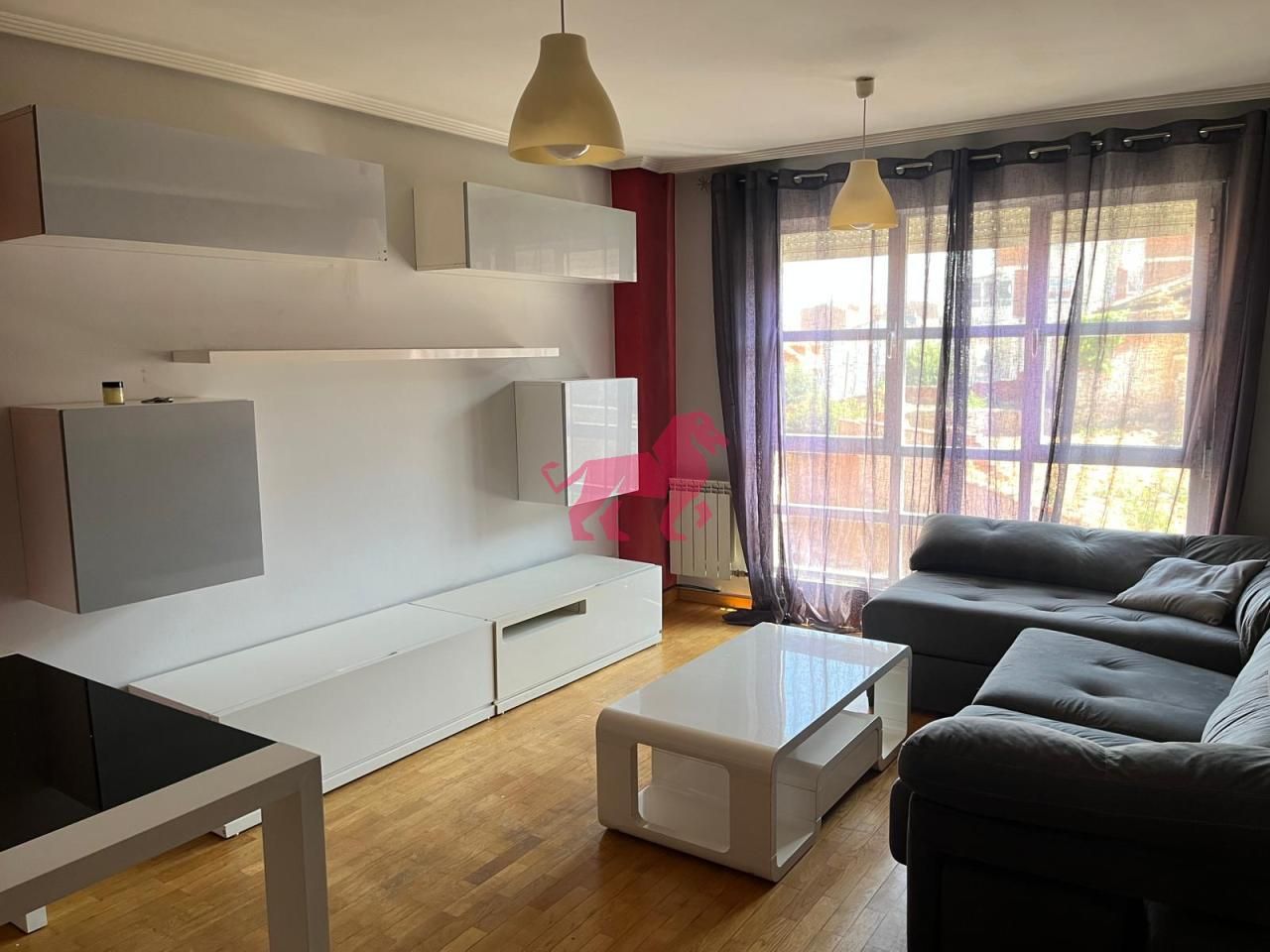 Sala d'estar de Dúplex en venda en San Andrés del Rabanedo amb Calefacció, Parquet i Terrassa