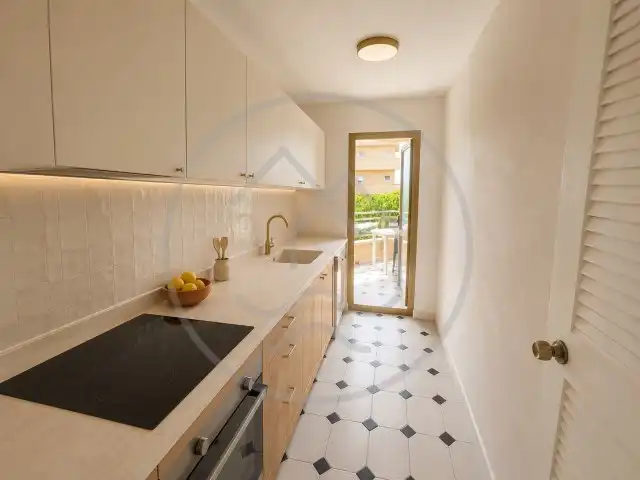 Apartament amb terrassa en venda a Passeig Marítim 142, imagen 5