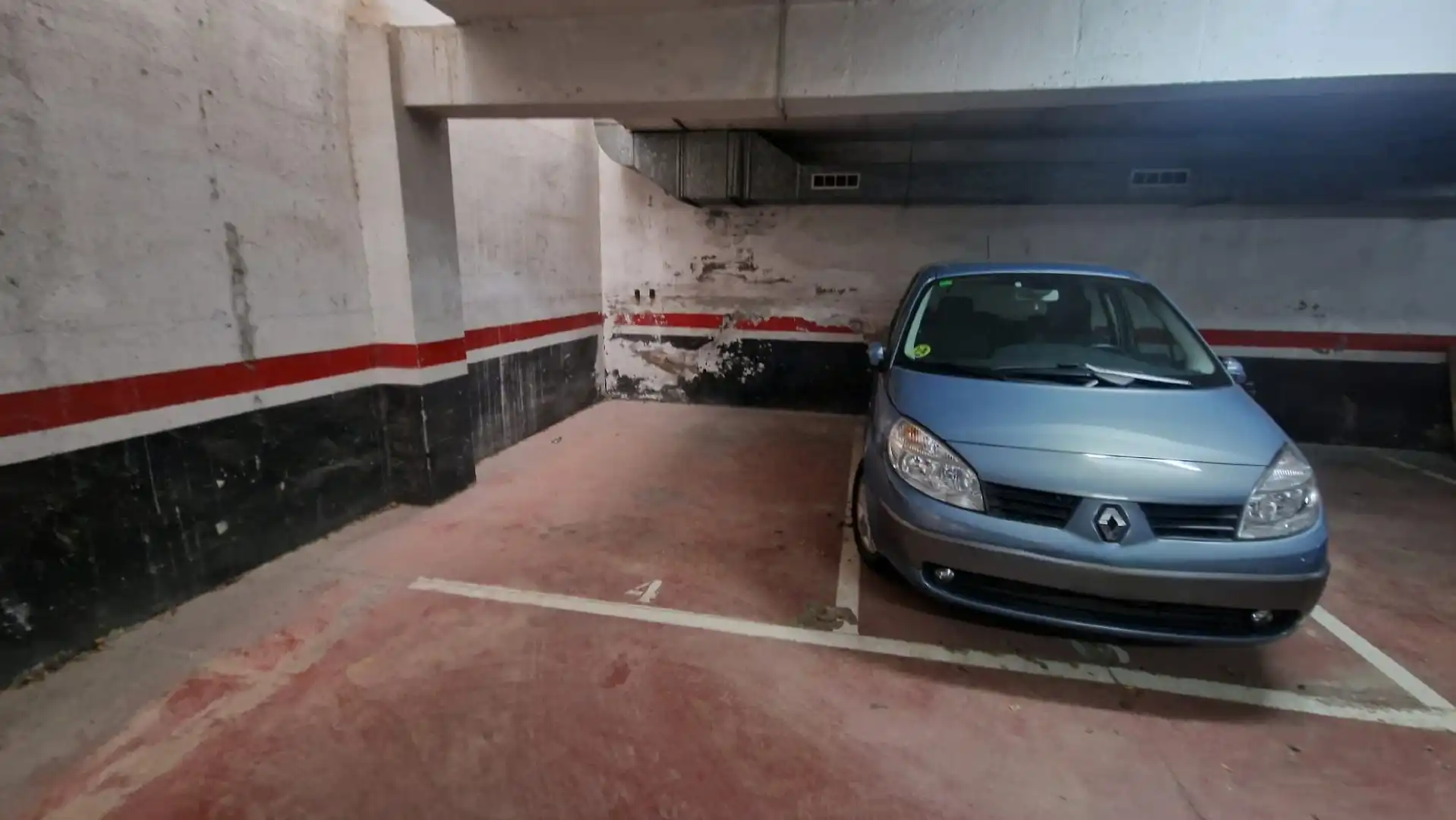 Aparcament de Garatge en venda en Santa Coloma de Gramenet