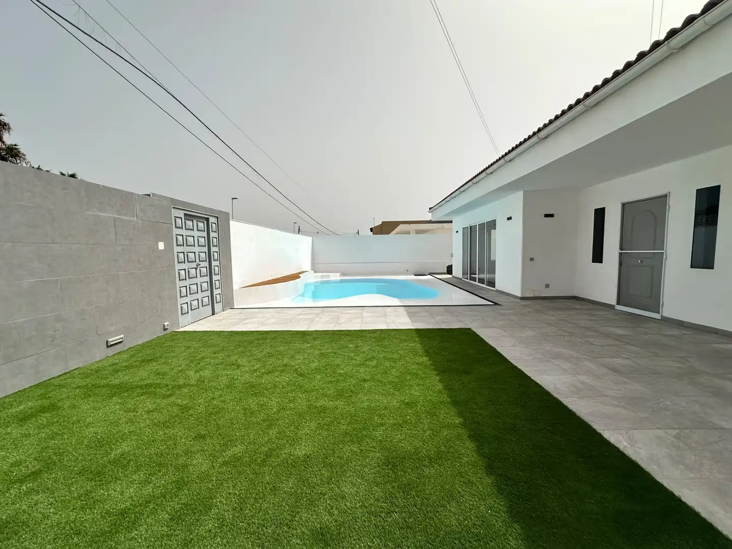 Detached house with terrace for sale in Calle Míster Blisse 56