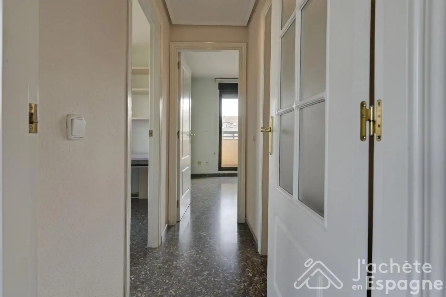 Maisonette zum Verkauf in Valencia mit Klimaanlage, Heizung und Terrasse