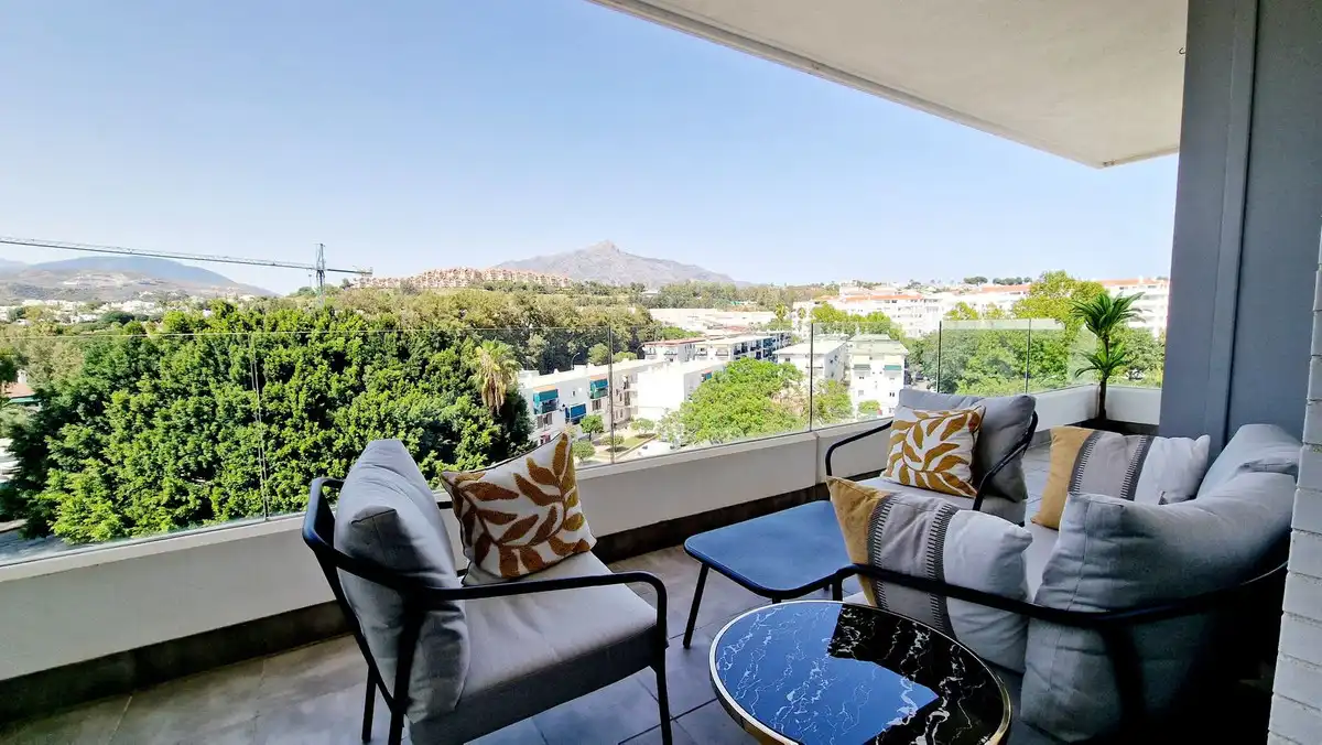 Piso con ascensor en venta en Nueva Andalucía, imagen 7
