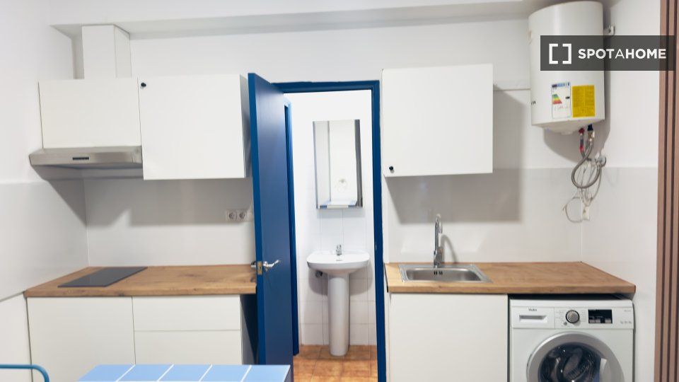 Cocina de Piso de alquiler en  Barcelona Capital con Aire acondicionado, Calefacción y Amueblado