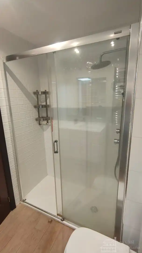 Bathroom of Flat for sale in Salamanca  with Terrace and Balcony