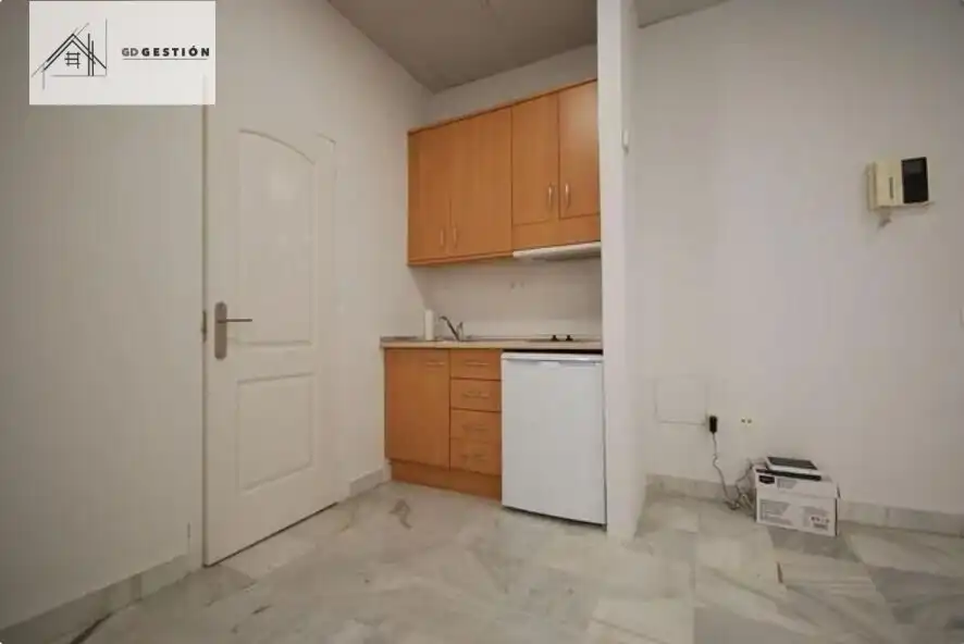 Küche von Büro zum Verkauf in Marbella mit Klimaanlage, Heizung und Möbliert