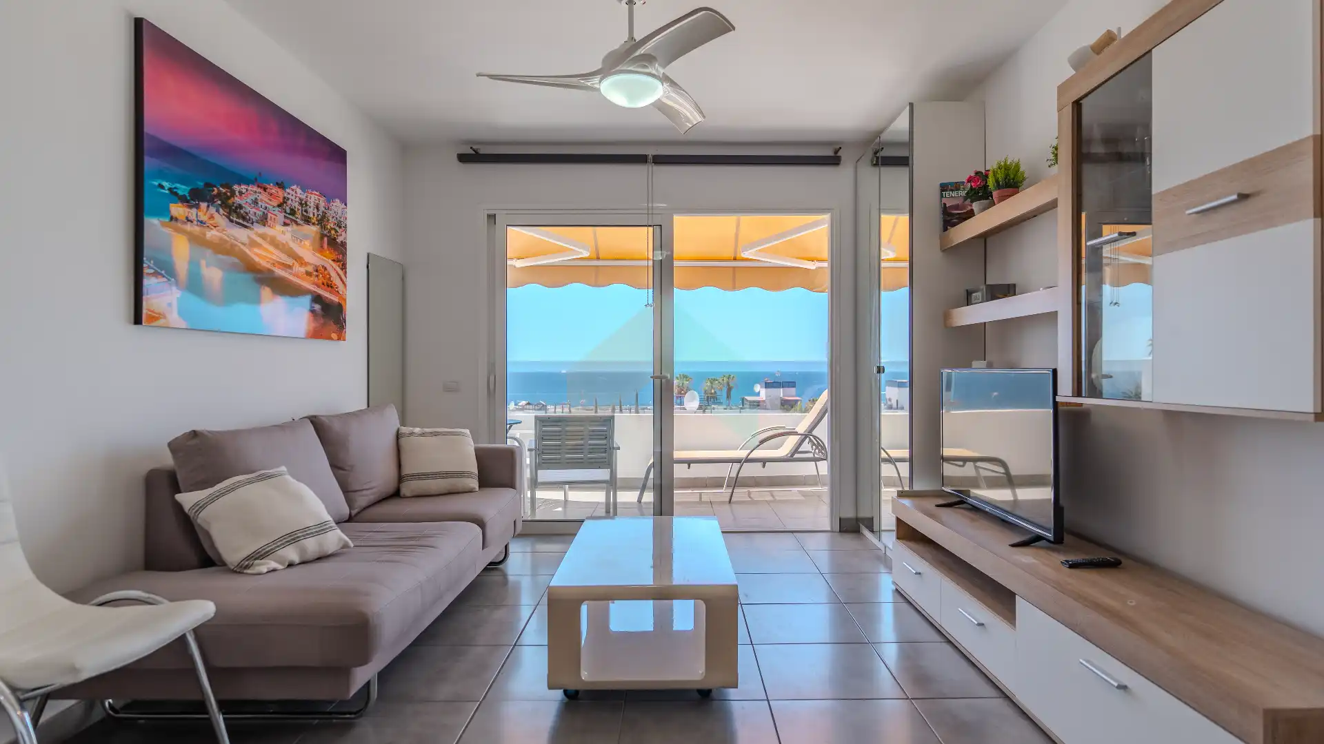 Sala d'estar de Estudi en venda en Adeje amb Aire condicionat, Calefacció i Terrassa