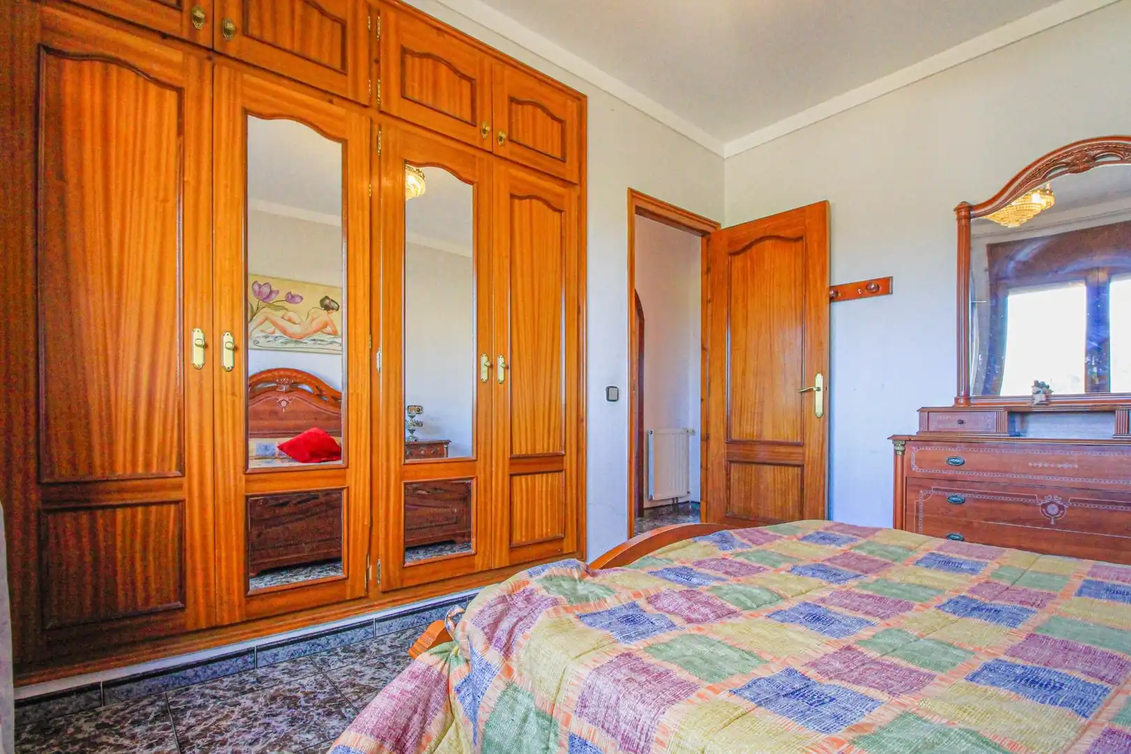 Dormitori de Casa adosada en venda en Cabanes (Girona) amb Jardí privat, Traster i Moblat