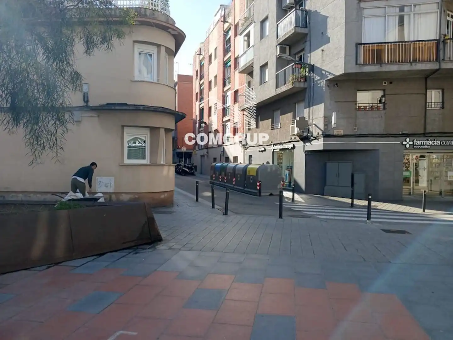 Außenansicht von Geschaftsraum zur Miete in Sant Joan Despí