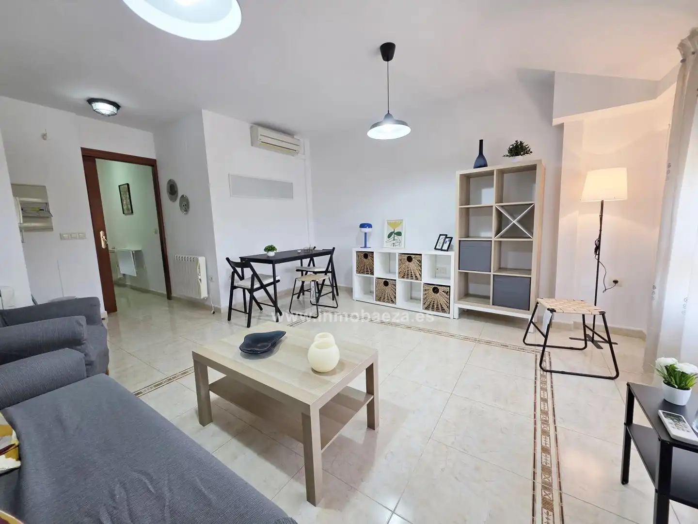 Flat with lift to rent in Baeza