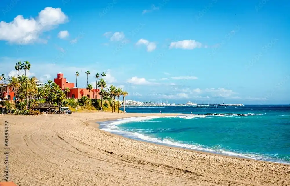 Außenansicht von Wohnung zum Verkauf in Benalmádena mit Klimaanlage, Privatgarten und Terrasse