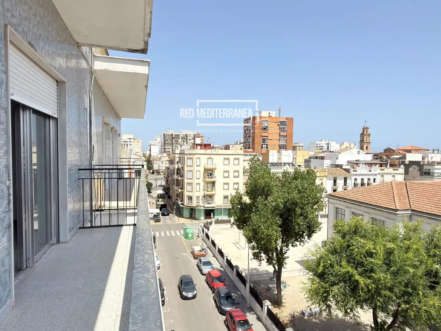 Vista exterior de Pis en venda en Gandia amb Terrassa i Balcó