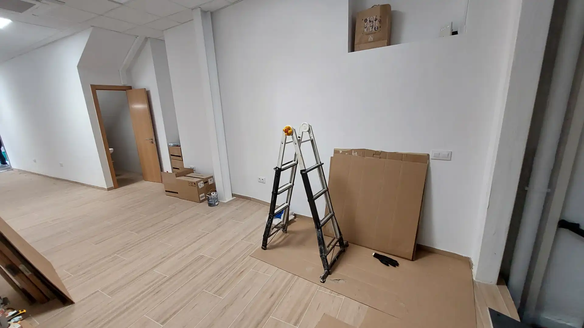Local comercial de lloguer a Carrer de la Cort, imagen 12
