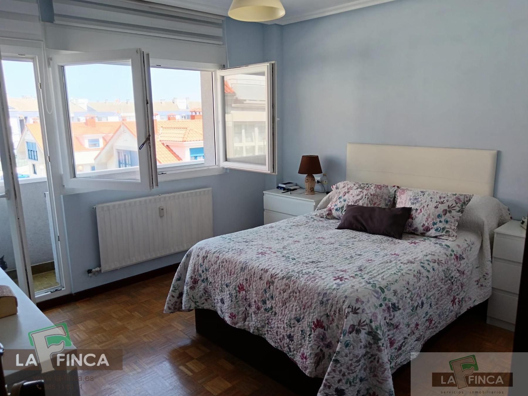Bedroom of Flat for sale in Soto del Barco  with Heating, Terrace and Storage room