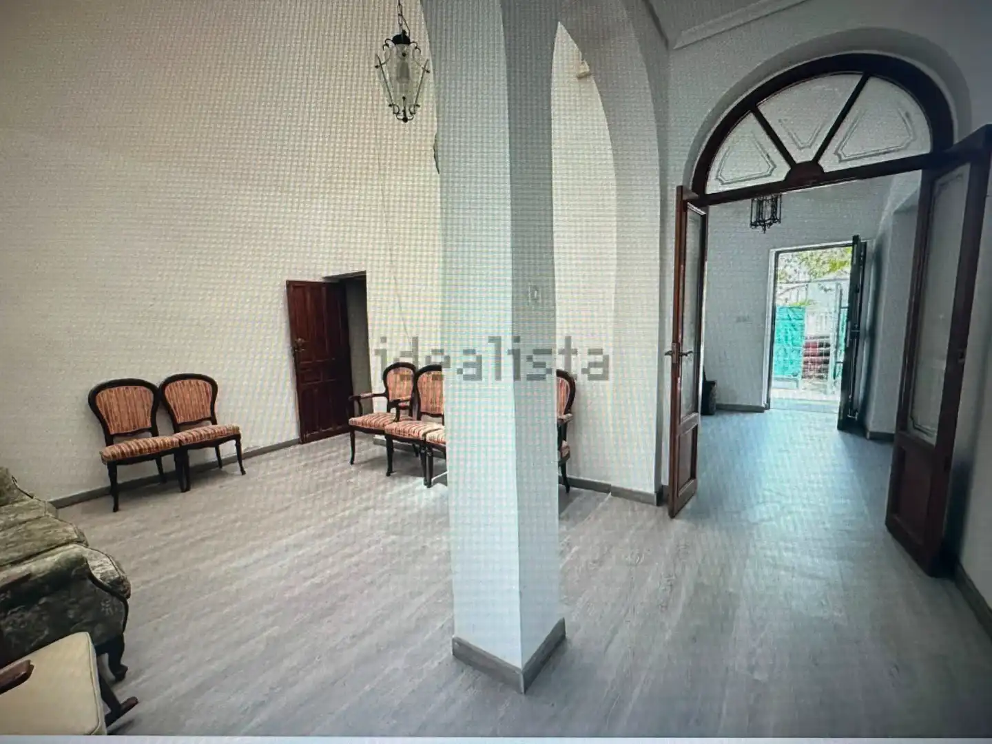 Houses for sale in Sevilla  with Air Conditioner, Private garden and Terrace
