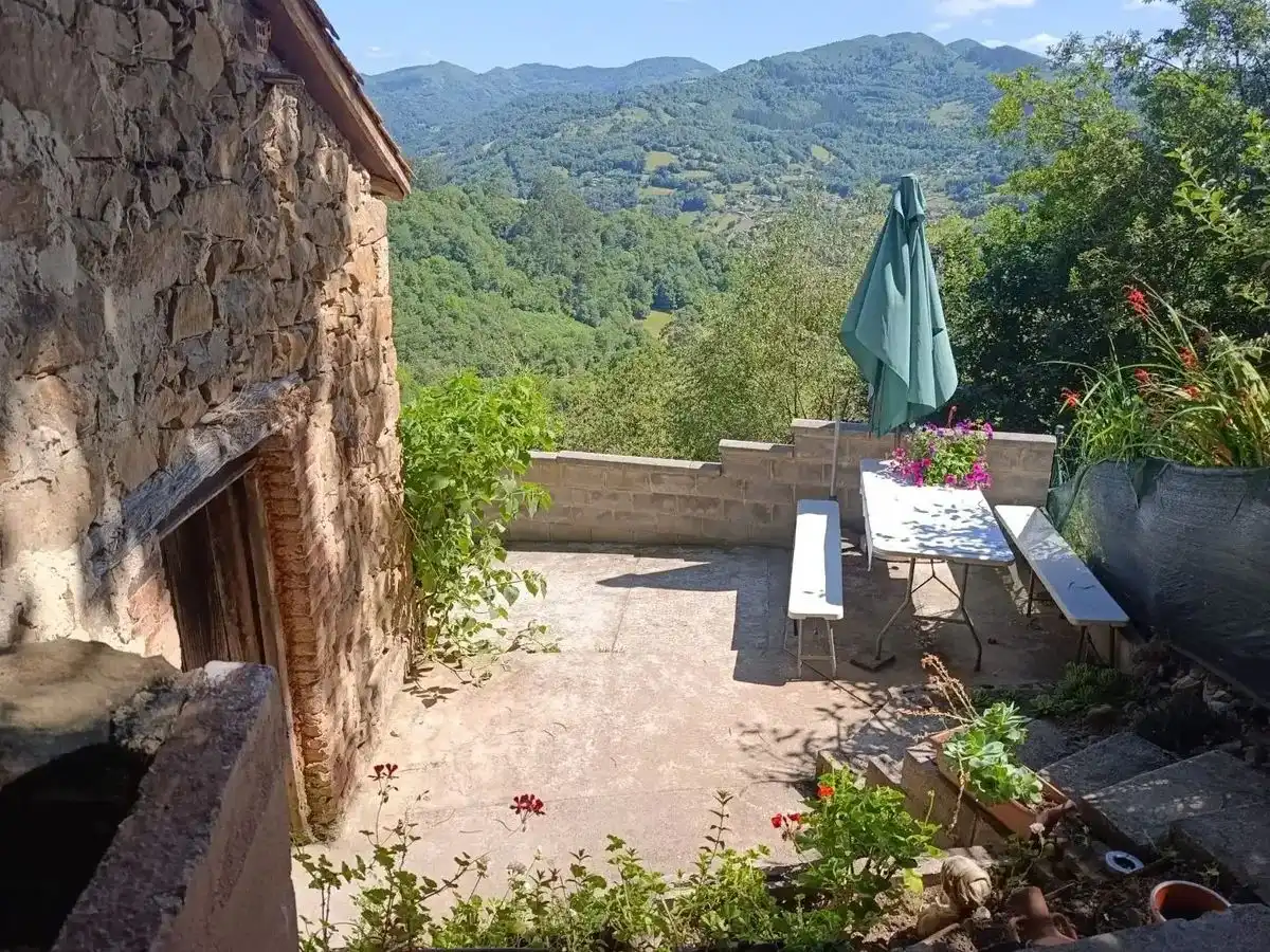 Terrassa de Casa o xalet en venda en San Martín del Rey Aurelio amb Terrassa i Balcó